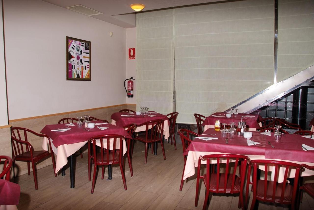 Hostal Restaurante Baraka Alagón エクステリア 写真