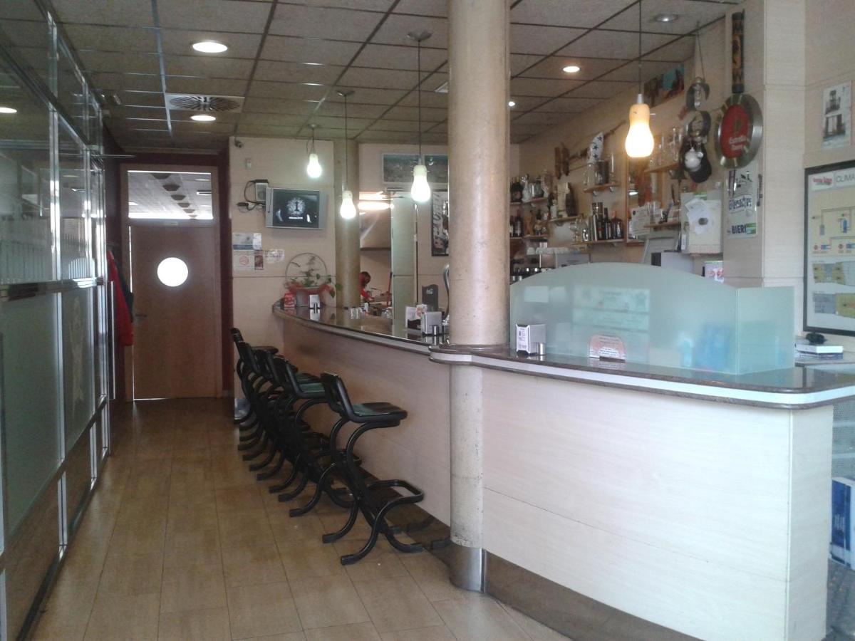 Hostal Restaurante Baraka Alagón エクステリア 写真