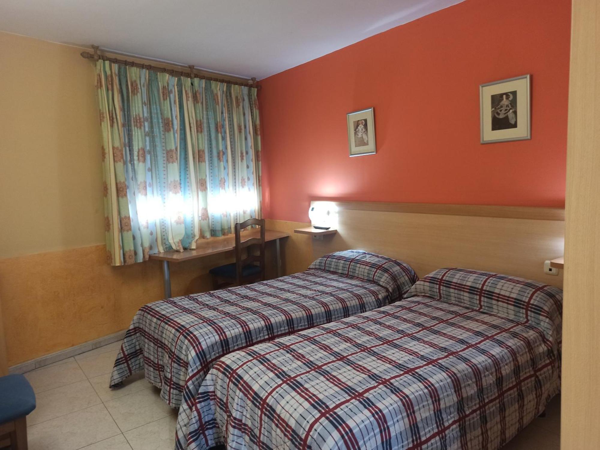 Hostal Restaurante Baraka Alagón エクステリア 写真